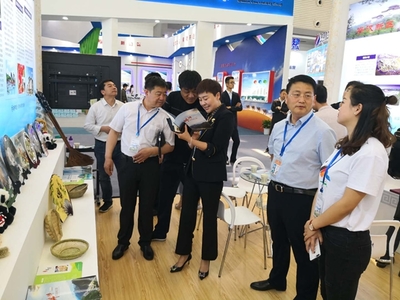 我縣參加第三屆絲綢之路國際博覽會(huì)成果豐碩，經(jīng)貿(mào)合作與產(chǎn)業(yè)咨詢實(shí)現(xiàn)新突破